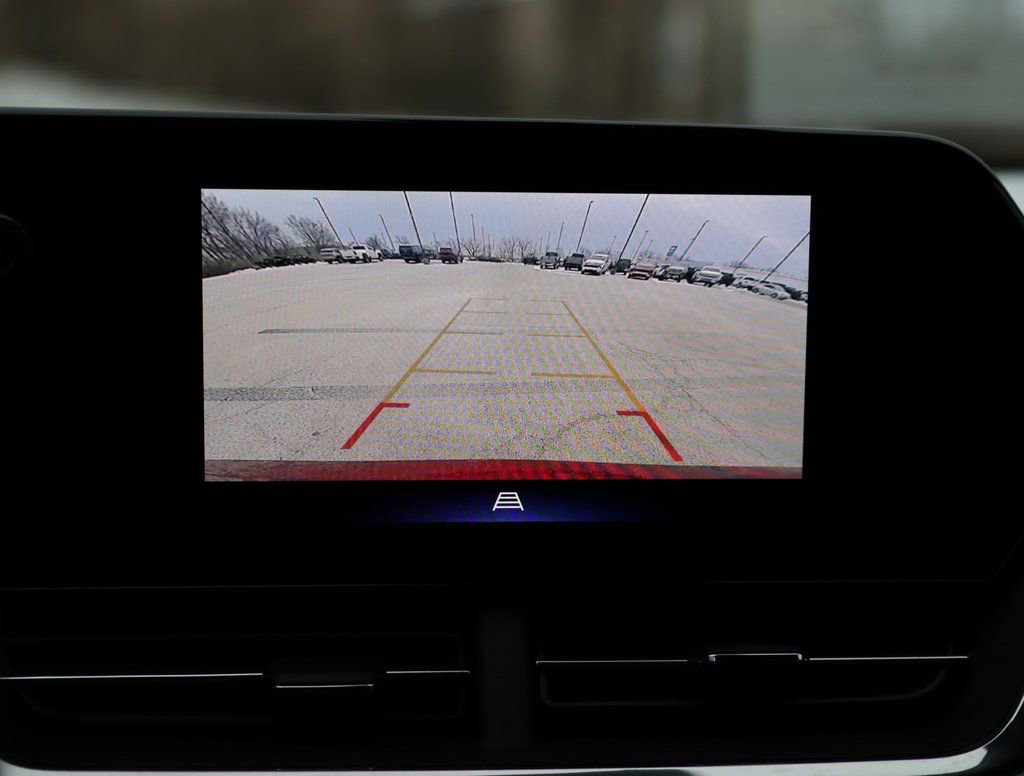 Used 2025 Chevrolet Trax LT w/ LT Convenience Package image 14