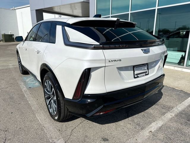 Used 2024 Cadillac Lyriq Sport w/ LPO, Floor Liner Package AWD/4WD image 3