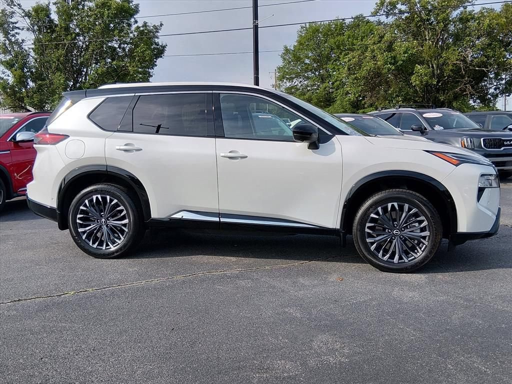 Certified 2025 Nissan Rogue Platinum w/ Tech Package FWD image 2