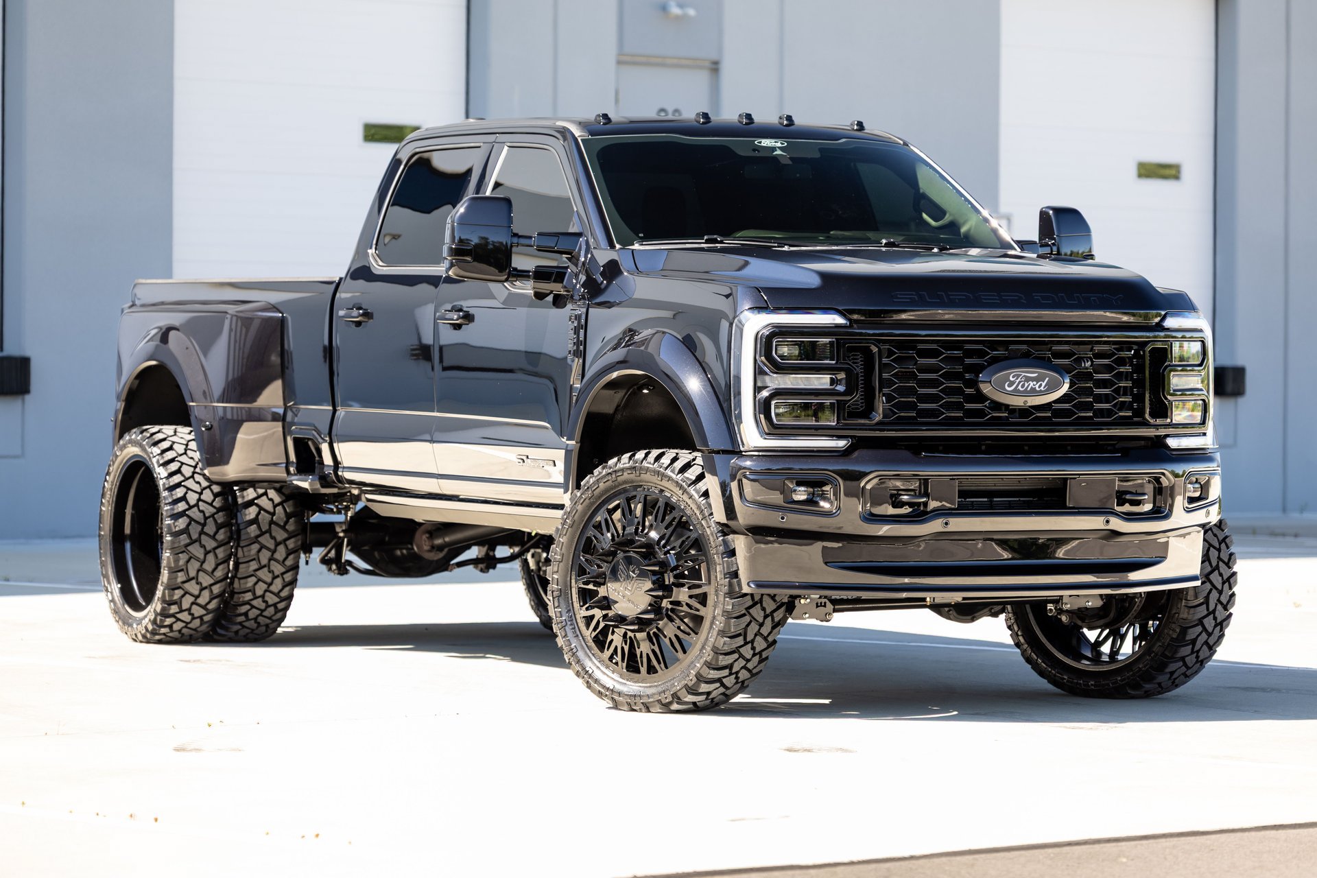 Used 2025 Ford F450 Platinum AWD/4WD image 6