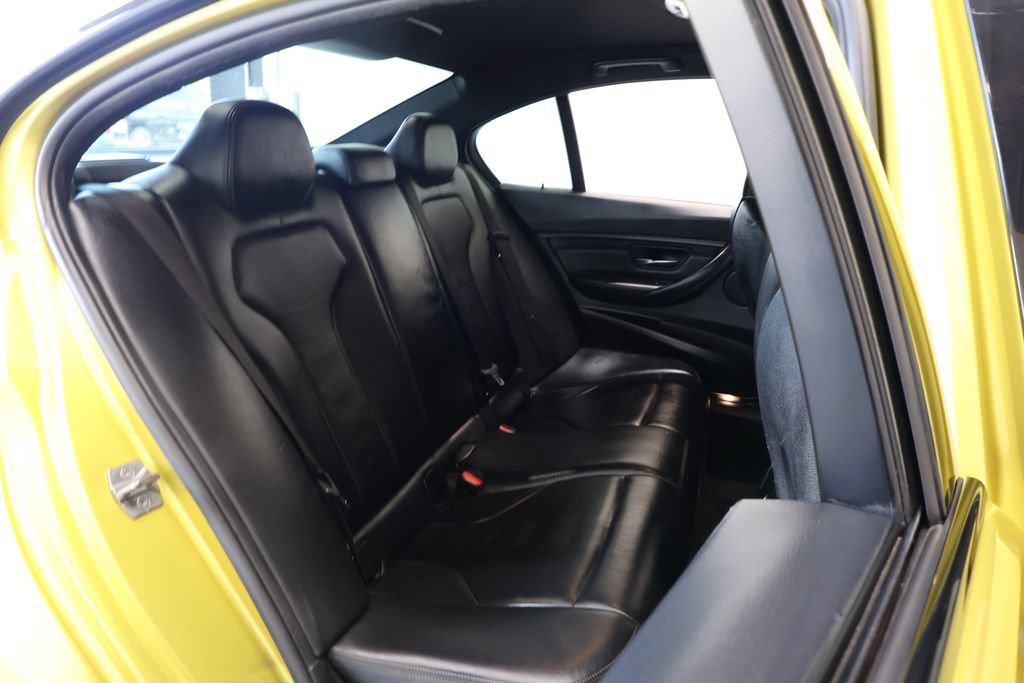 Used 2018 BMW M3 RWD image 25