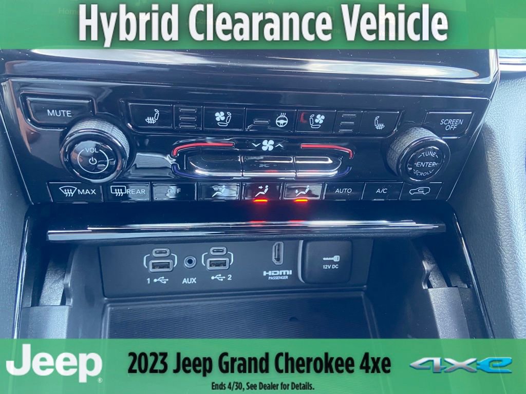 New 2023 Jeep Grand Cherokee Trailhawk w/ Advanced Protech Group II image 33