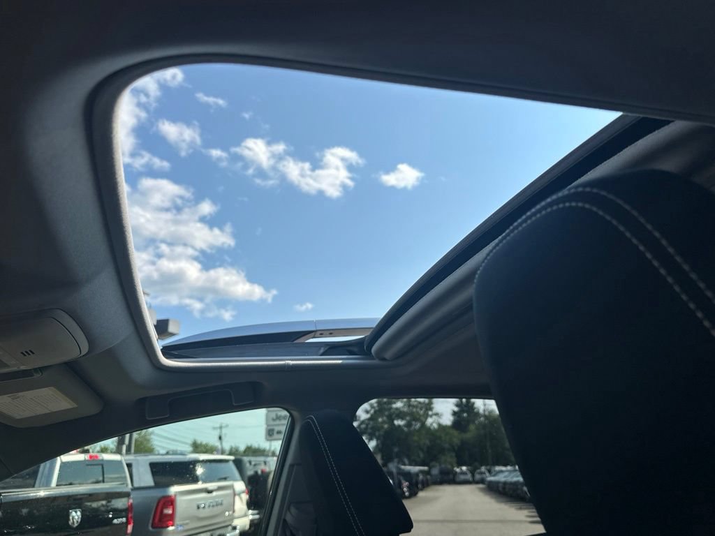 Used 2016 Toyota RAV4 XLE AWD/4WD image 28
