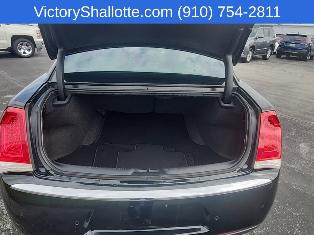 Used 2021 Chrysler 300 Touring L RWD image 28