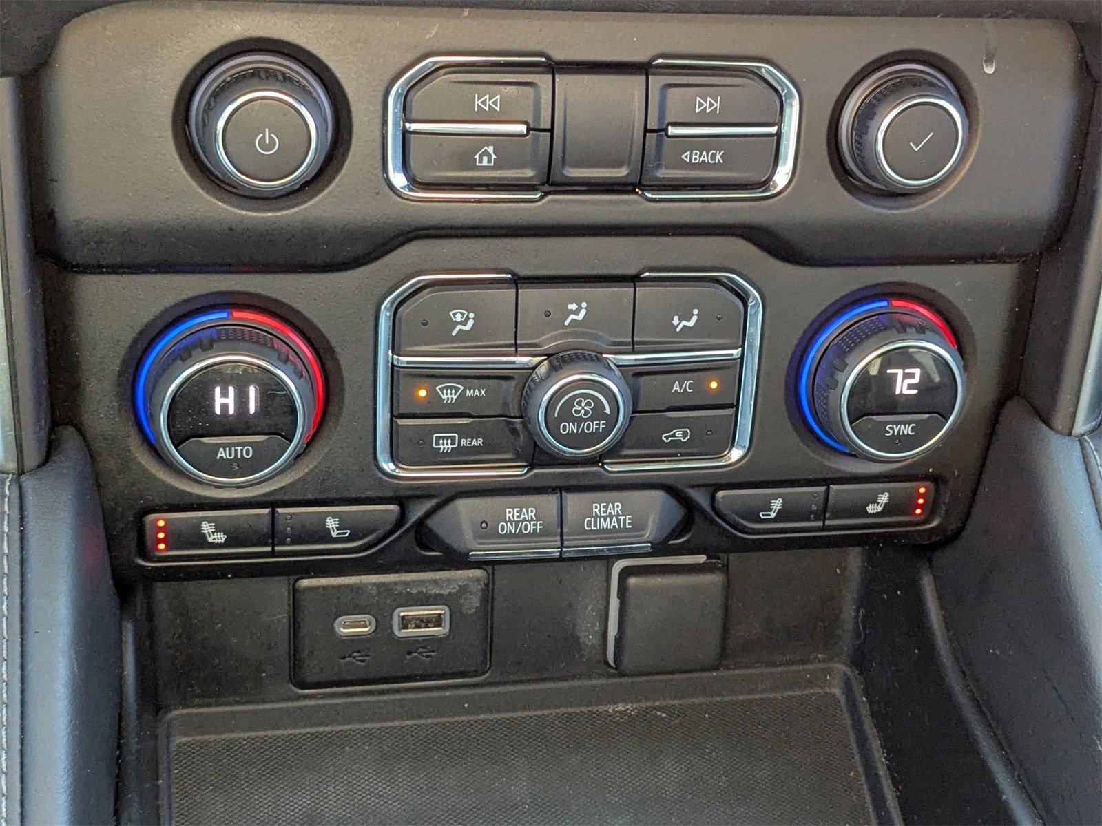 Used 2022 Chevrolet Suburban Z71 image 23