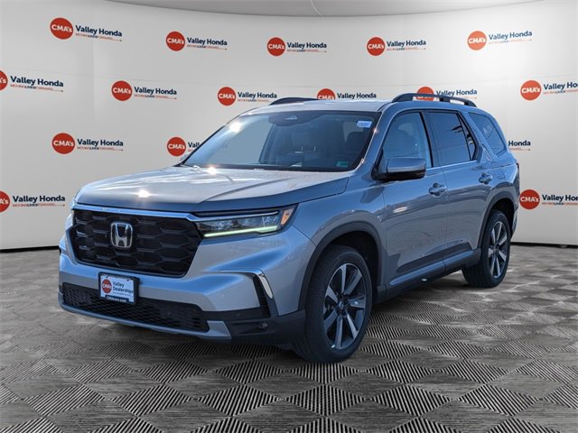 New 2025 Honda Pilot Touring image 1
