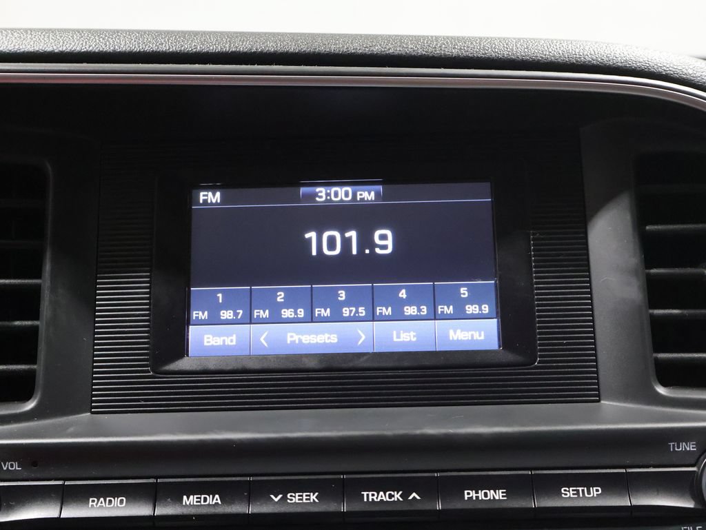 Used 2019 Hyundai Elantra SE FWD image 23