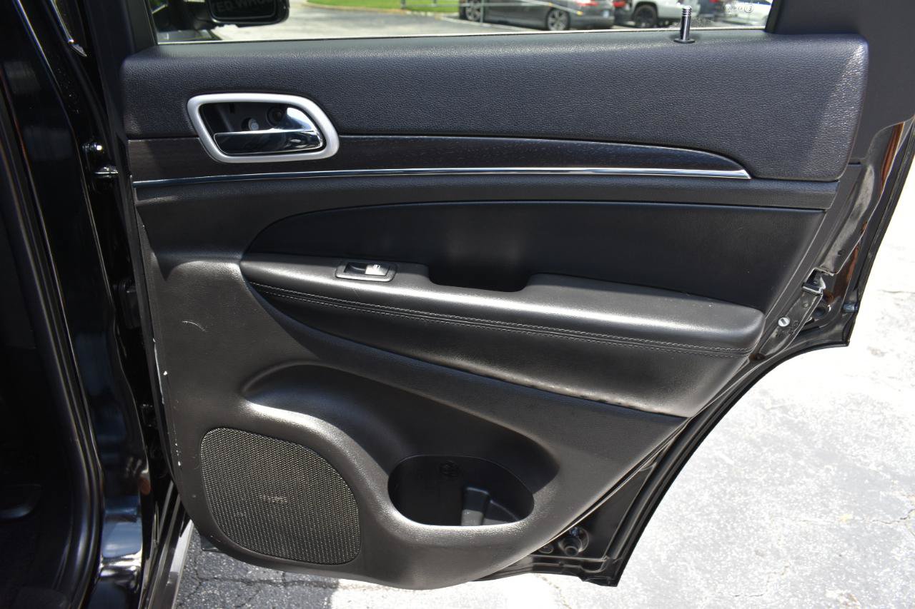 Used 2018 Jeep Grand Cherokee Limited AWD/4WD image 37
