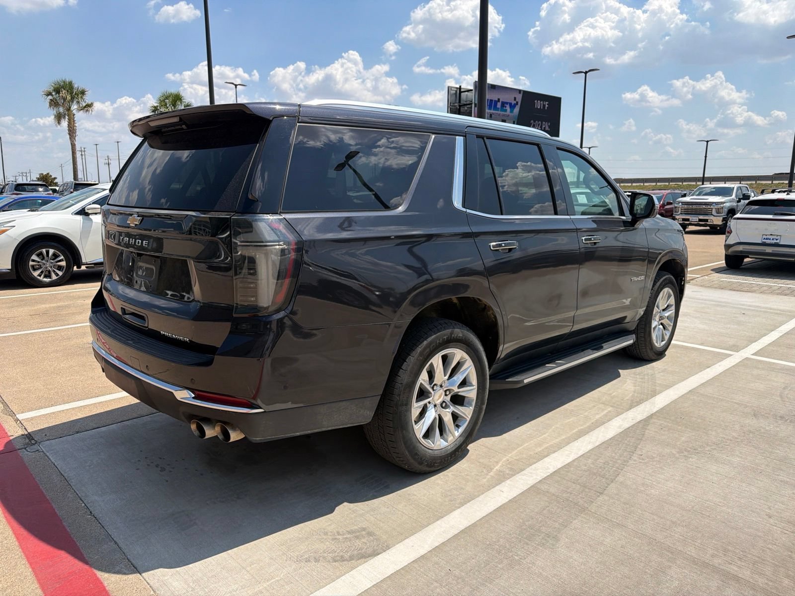 Used 2025 Chevrolet Tahoe Premier RWD image 5