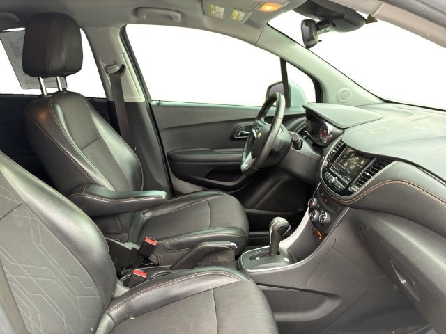 Used 2018 Chevrolet Trax LT w/ LT Convenience Package AWD/4WD image 12