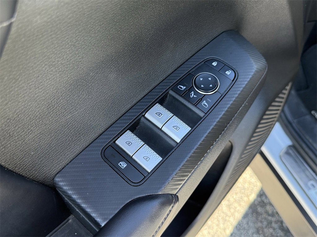 Used 2023 Mitsubishi Outlander SE image 12