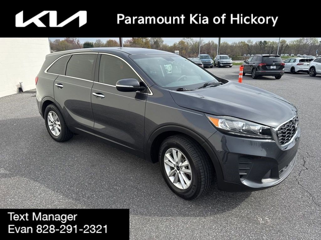 Used 2019 Kia Sorento LX image 3