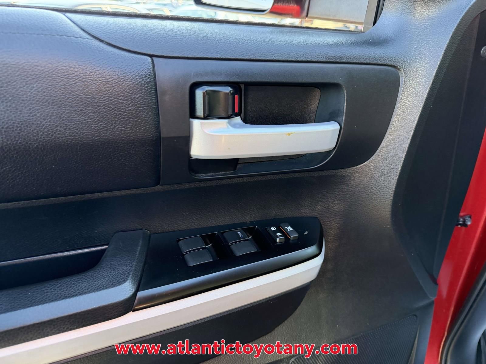 Used 2018 Toyota Tundra SR5 AWD/4WD image 22