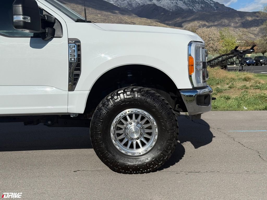 Used 2023 Ford F350 XLT image 3