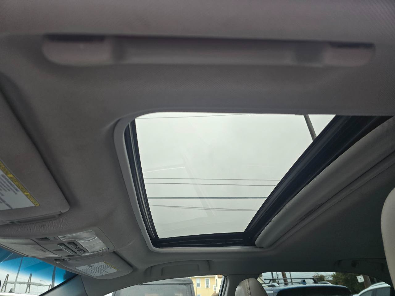 Used 2017 Toyota Camry XLE w/ Moonroof Package FWD image 13