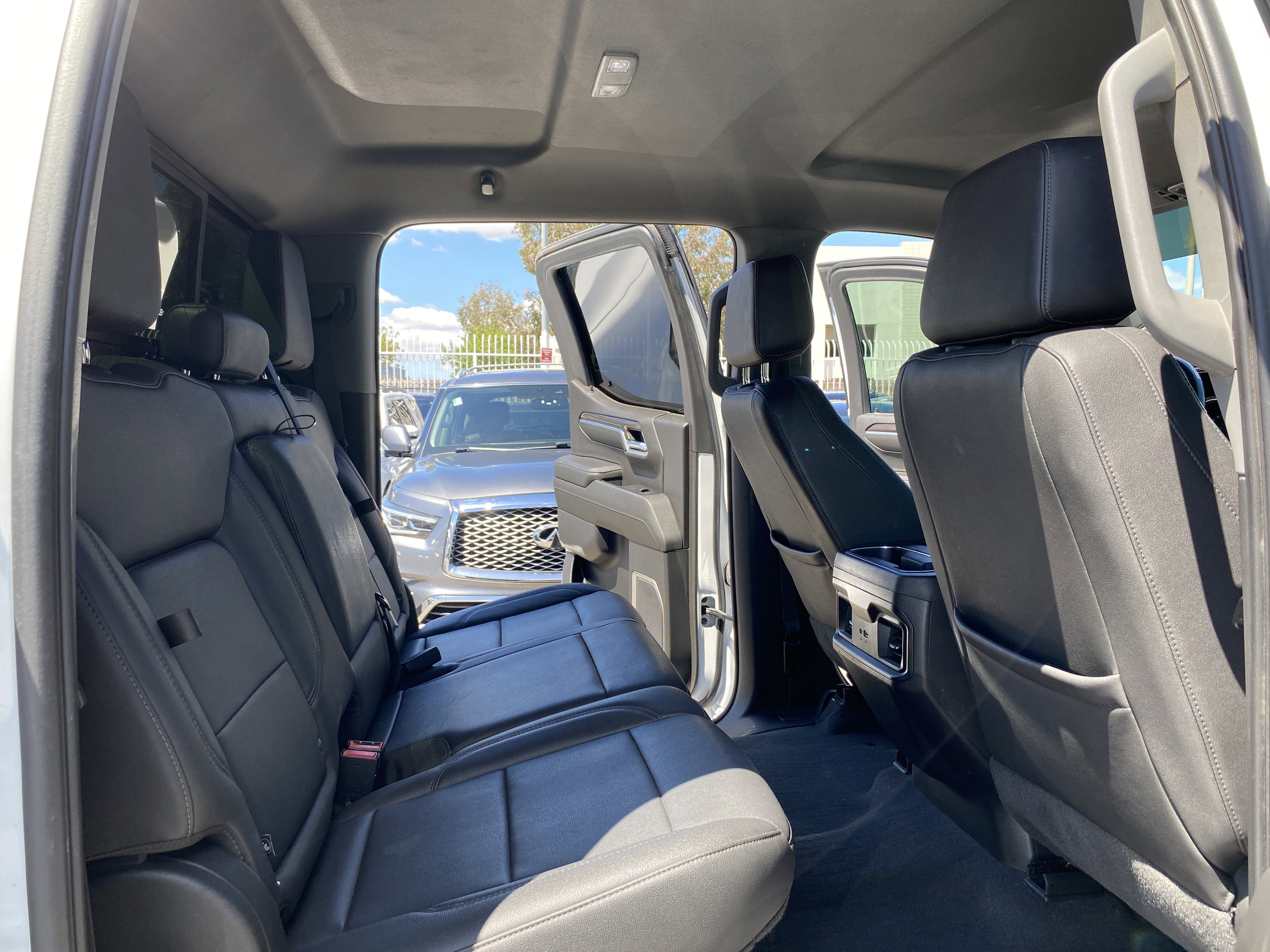 Used 2022 Chevrolet Silverado 1500 LT Trail Boss w/ LT Trail Boss Premium Package AWD/4WD image 23