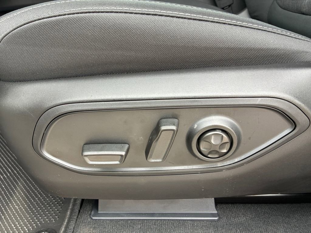New 2026 Jeep Grand Cherokee Laredo RWD image 25