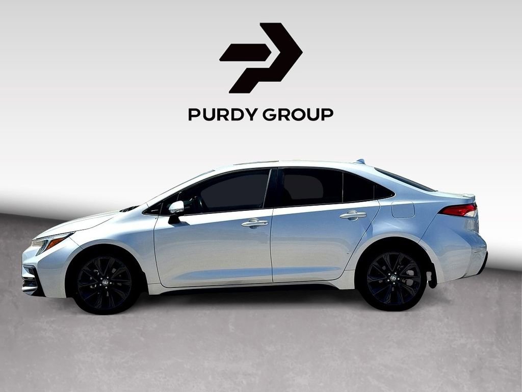 Used 2023 Toyota Corolla SE w/ SE Premium Package image 5