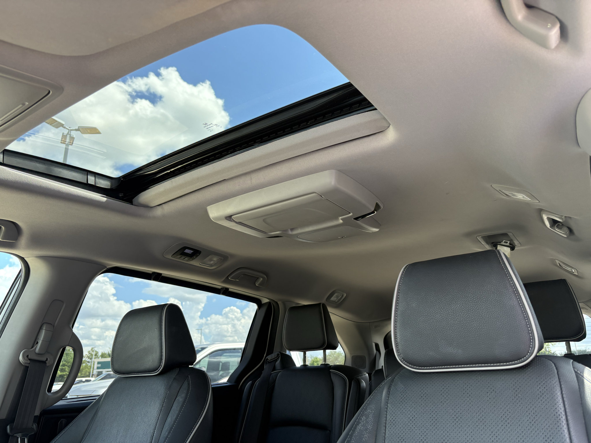 Certified 2022 Honda Odyssey Elite image 29