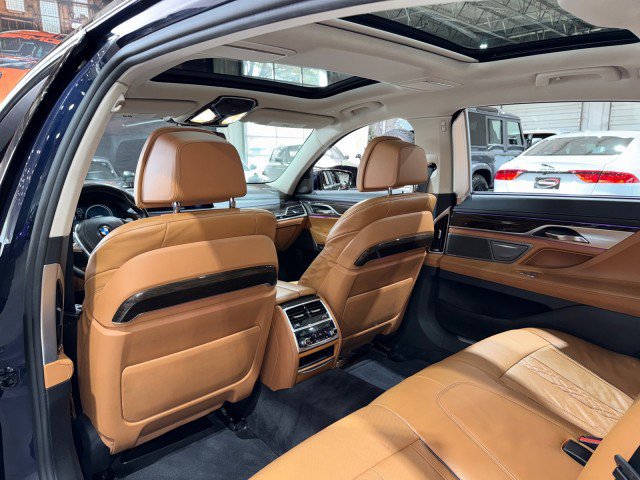 Used 2016 BMW 750i xDrive AWD/4WD image 55