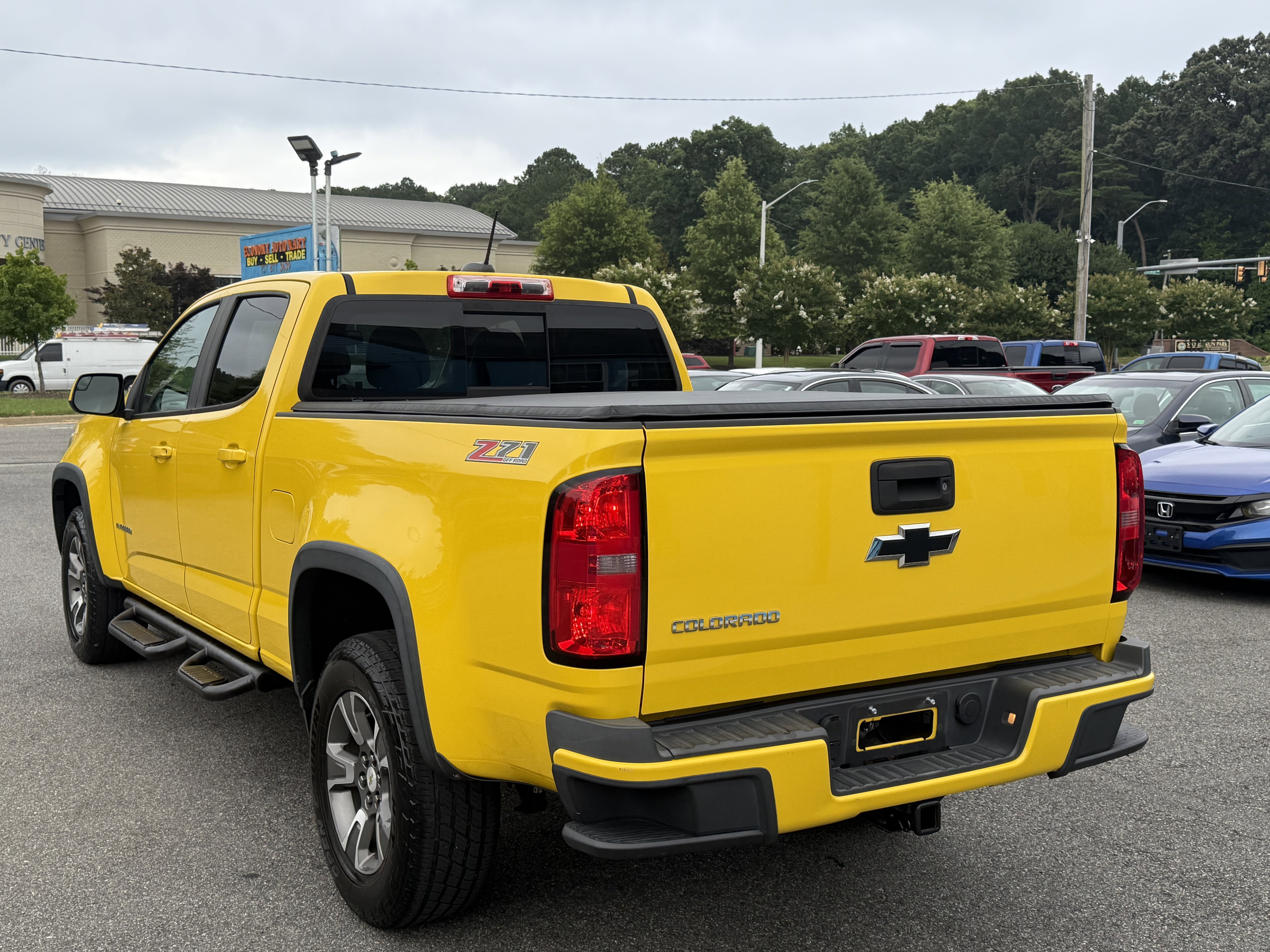 Used 2015 Chevrolet Colorado Z71 w/ Trail Boss Edition image 8