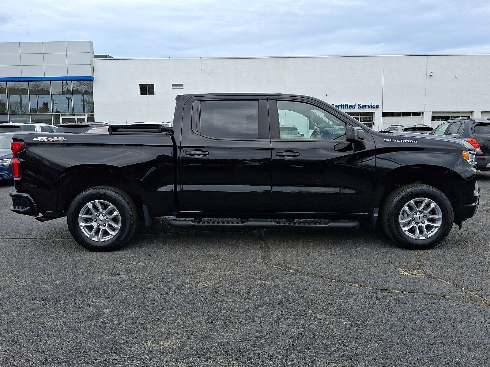 Certified 2023 Chevrolet Silverado 1500 RST w/ Convenience Package II AWD/4WD image 4