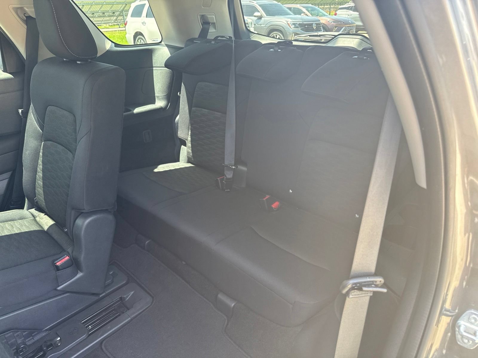 Used 2024 Nissan Pathfinder SV FWD image 9