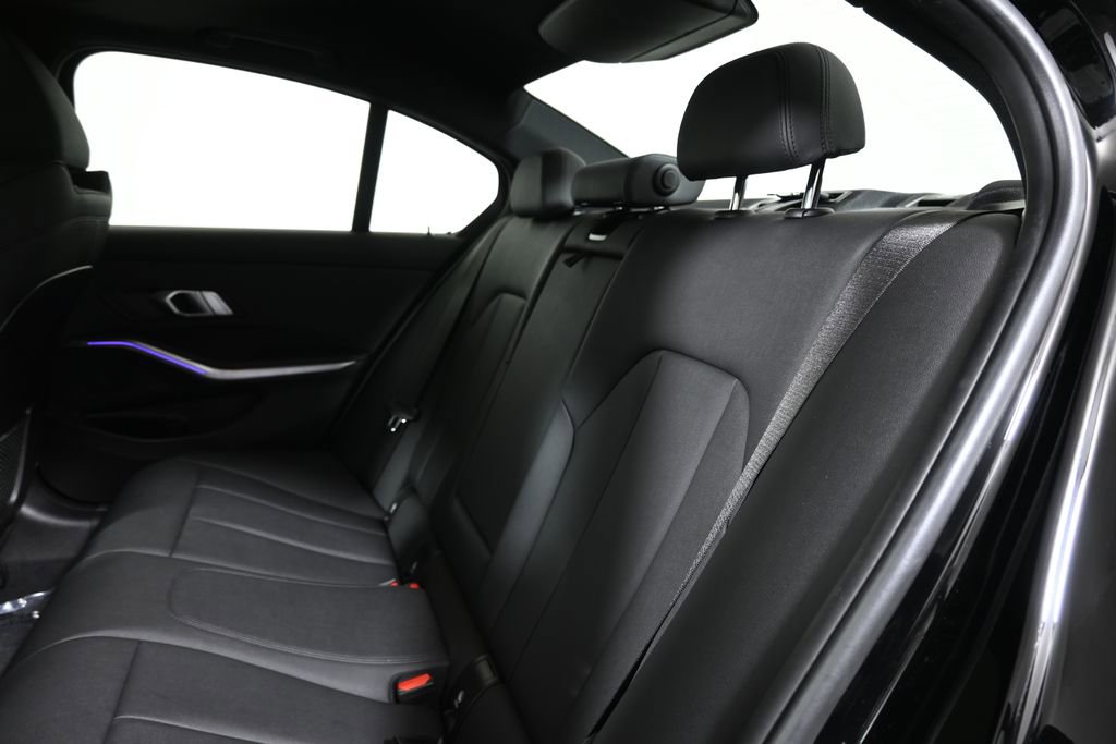 Used 2021 BMW 330e xDrive w/ Convenience Package image 4