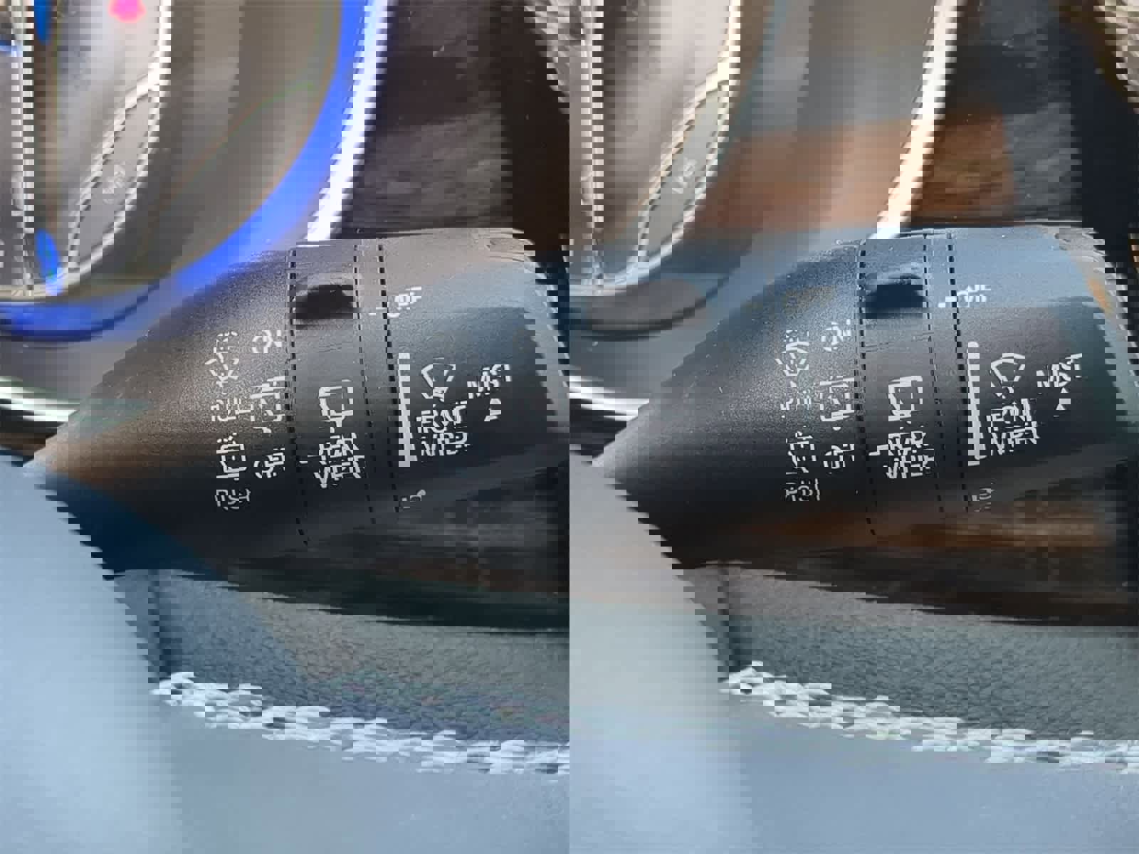 Used 2023 Chrysler Pacifica Limited image 34