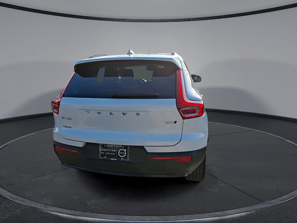 Certified 2026 Volvo XC40 B5 Plus AWD/4WD image 8