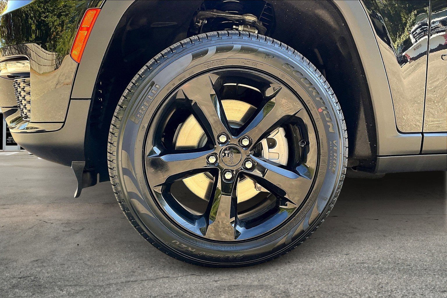 New 2025 Jeep Grand Cherokee L Limited image 12