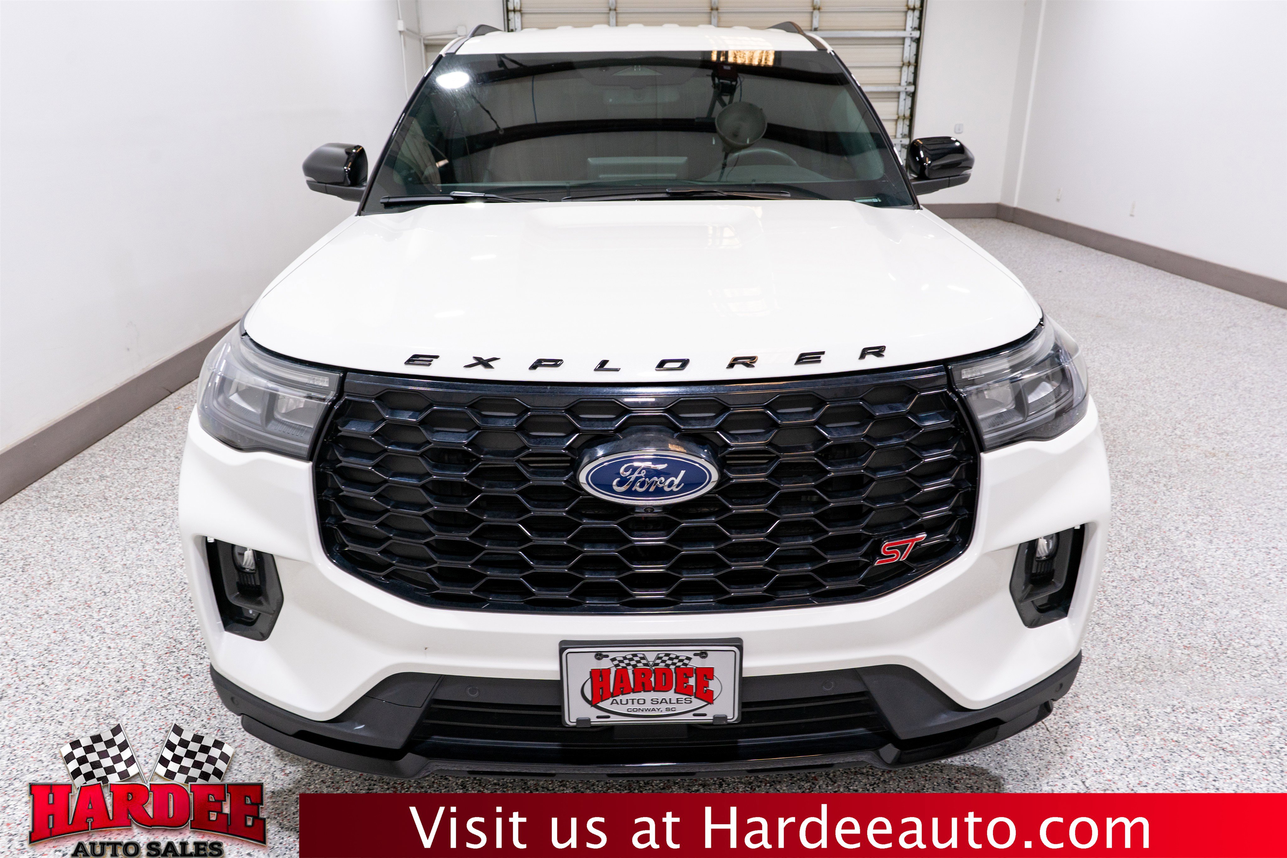 Used 2025 Ford Explorer ST AWD/4WD image 7
