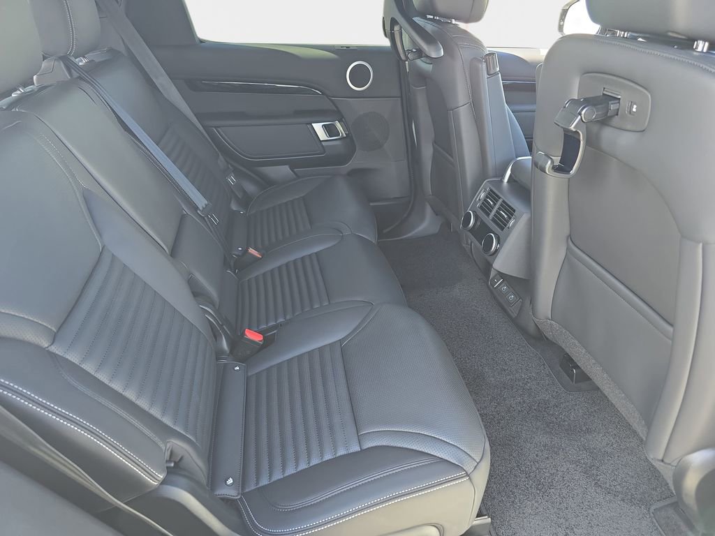 New 2026 Land Rover Discovery S AWD/4WD image 11