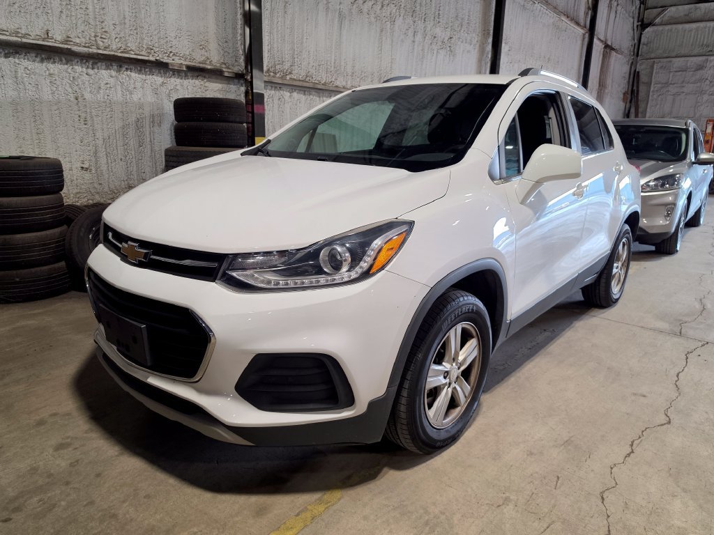 Used 2020 Chevrolet Trax LT AWD/4WD image 1