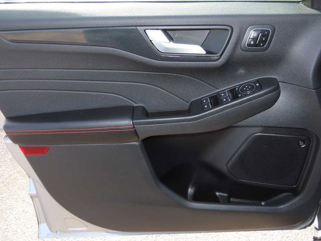 Certified 2023 Ford Escape ST-Line Select w/ Tech Pack #2 image 17