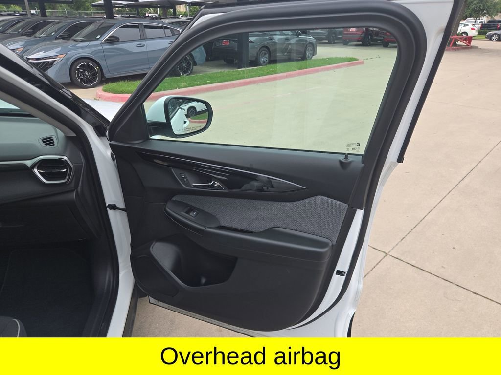 Used 2025 Chevrolet TrailBlazer LT AWD/4WD image 21