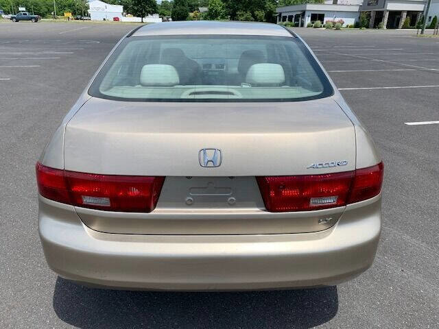 Used 2005 Honda Accord LX image 15