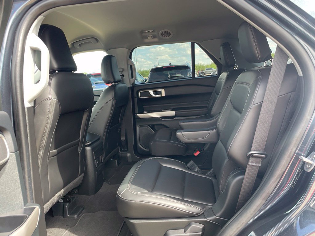 Used 2023 Ford Explorer XLT w/ Equipment Group 202A RWD image 25
