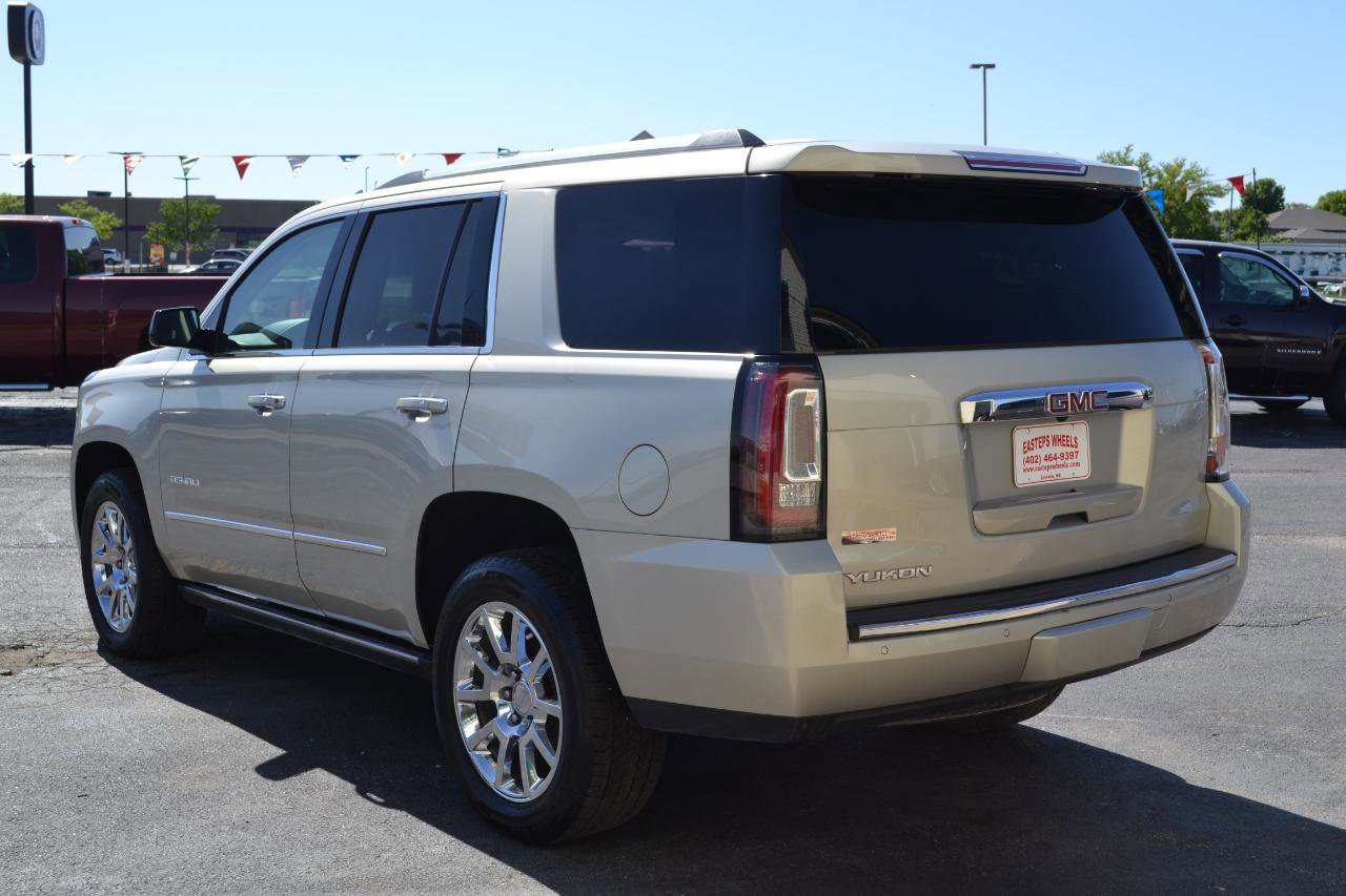 Used 2017 GMC Yukon Denali w/ Open Road Package AWD/4WD image 5