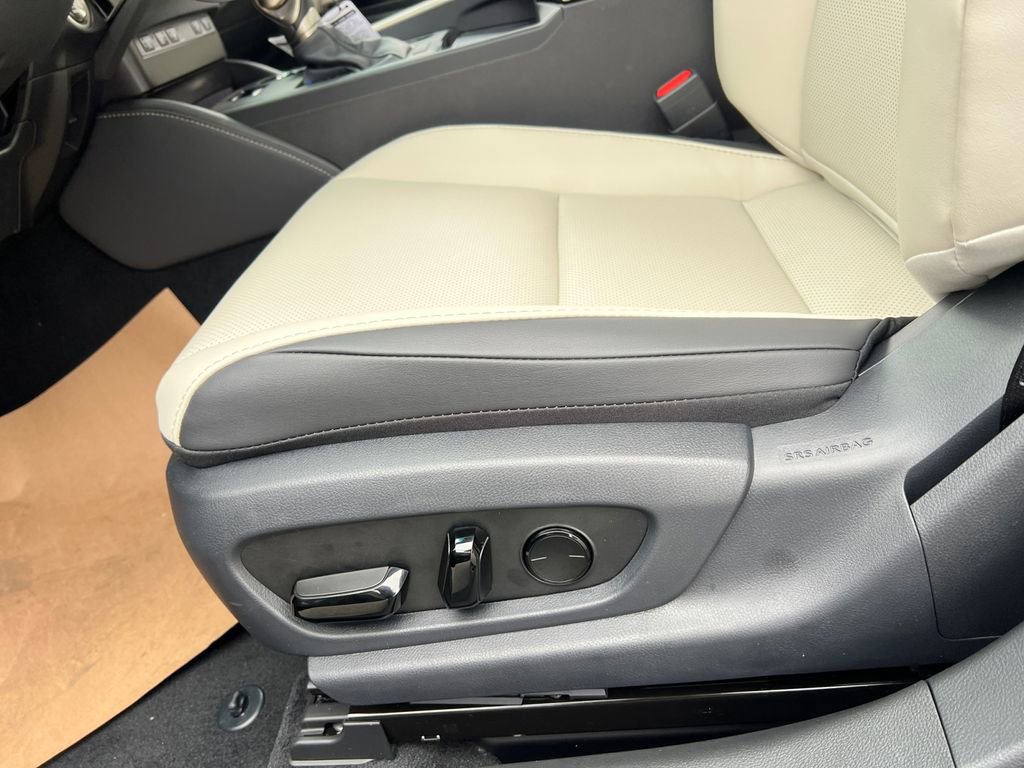 New 2025 Lexus ES 350 w/ Premium Package image 13