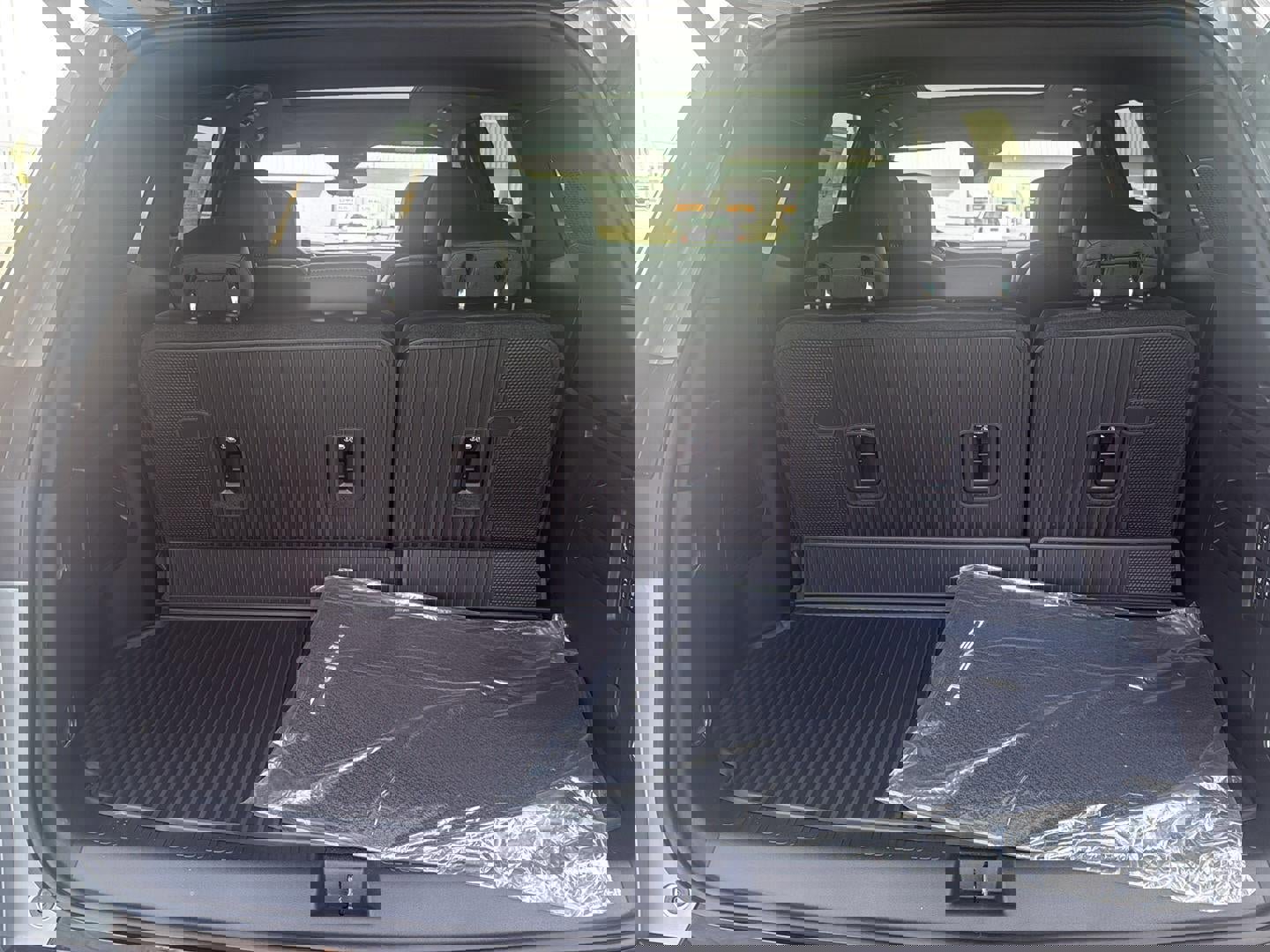 New 2026 GMC Acadia Denali w/ Super Cruise Package image 4