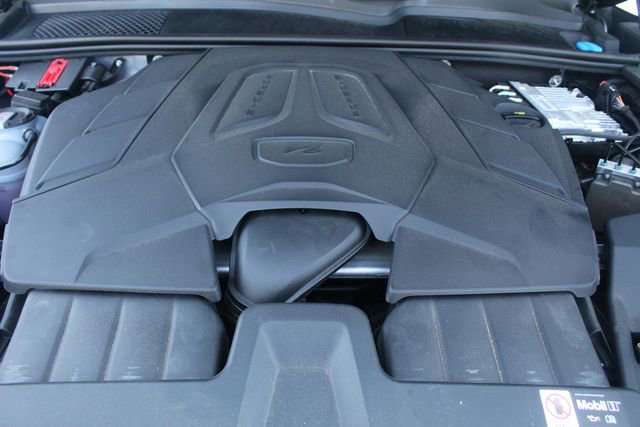 Certified 2025 Porsche Cayenne Coupe image 16