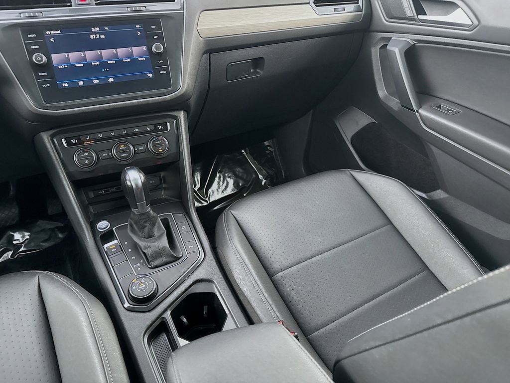 Used 2019 Volkswagen Tiguan SEL AWD/4WD image 30