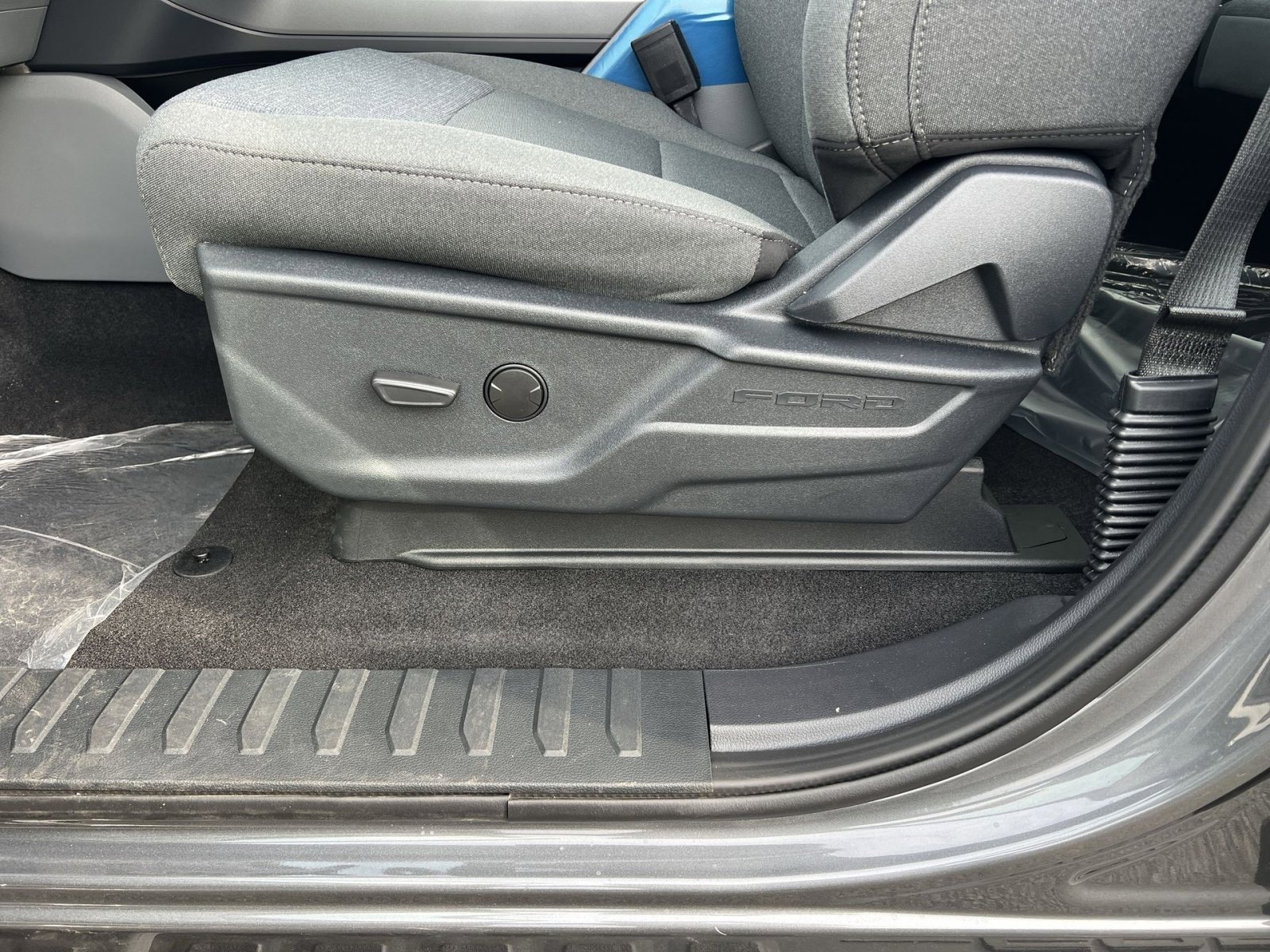 New 2025 Ford F150 Lightning XLT image 14