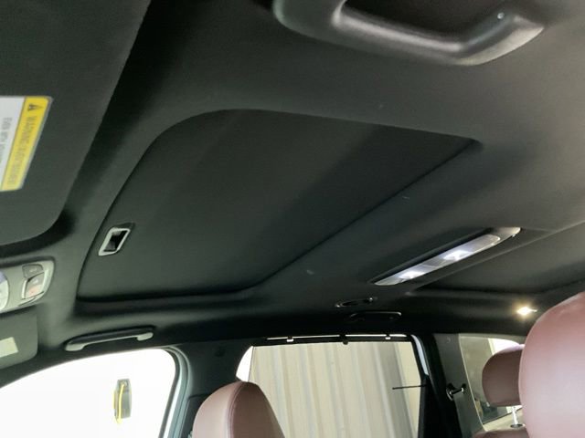 Used 2024 Kia Telluride SX w/ Towing Package FWD image 8