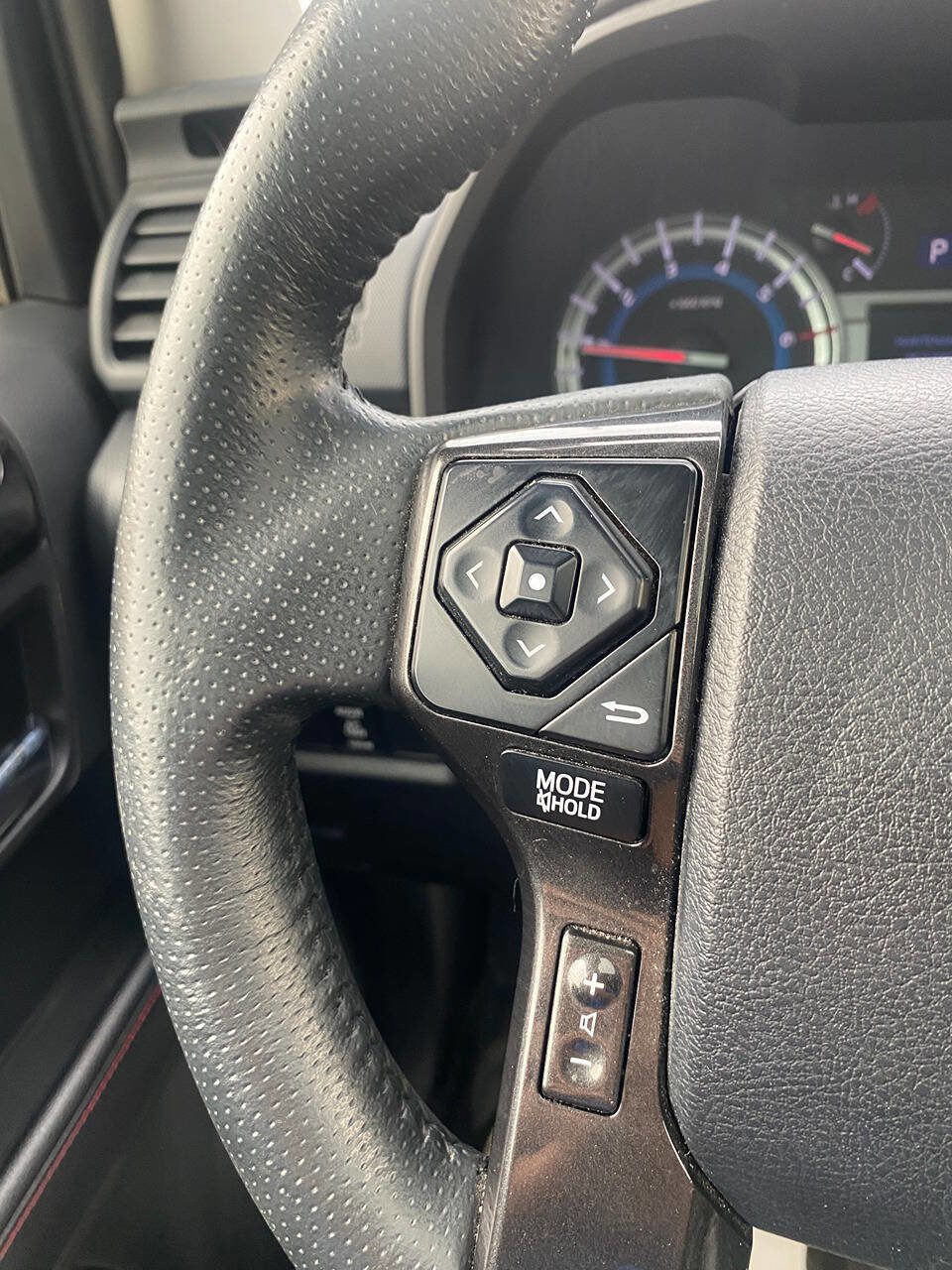 Used 2018 Toyota 4Runner Limited image 26