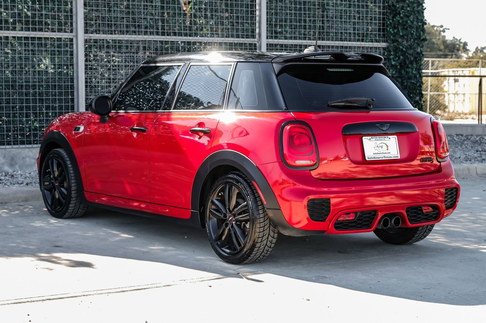 Used 2015 MINI Cooper S image 10