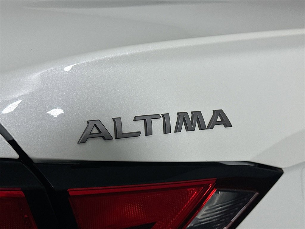 Used 2024 Nissan Altima 2.5 SV image 28