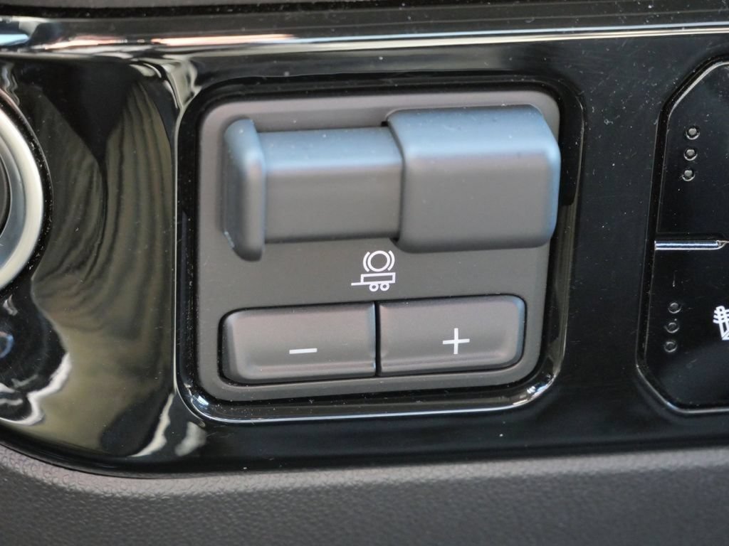 Used 2023 GMC Sierra 1500 Elevation AWD/4WD image 43