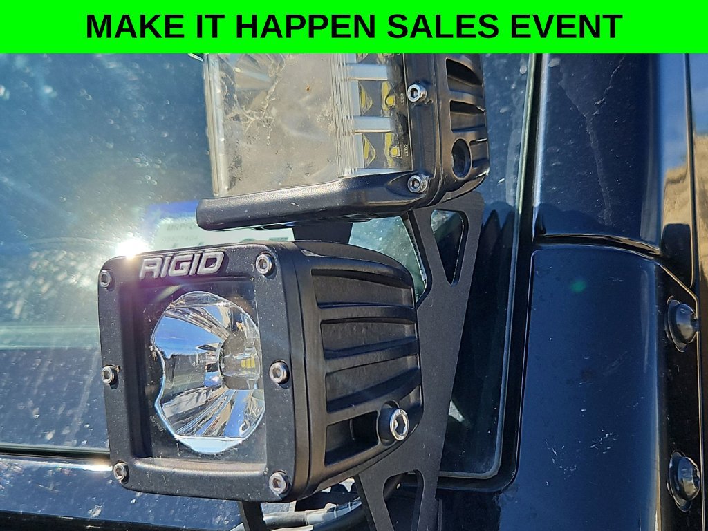 Used 2015 Jeep Wrangler Unlimited Sahara w/ Dual Top Group AWD/4WD image 10